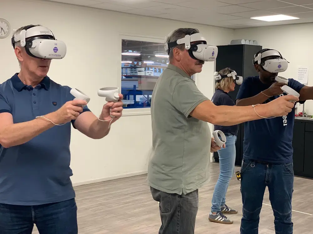 Collega's van Jongeneel in de VR-arena